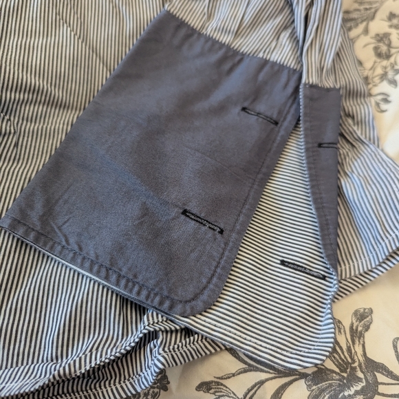 H&M French cuff medium sized dress shirt - Picture 4 of 4